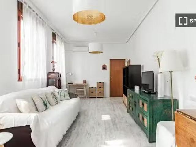 Apartamento de 1 dormitorio en alquiler en Universidad, Madrid