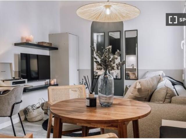 Apartamento de 1 dormitorio en alquiler en Vallehermoso, se admiten mascotas