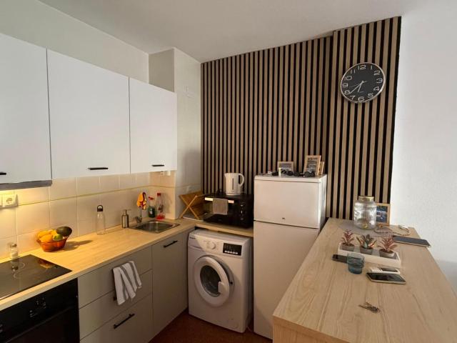 APARTAMENTO DE 1 HAB Y 1 BAÑO A SOLO 200M DE LA PLAYA ️