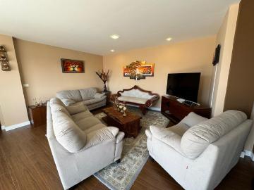 Apartamento de 2 dormitorios, amoblado y muy bien ubicado
