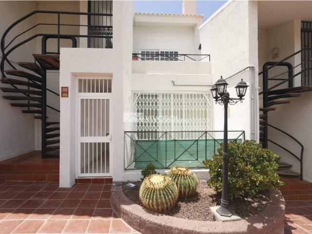 Apartamento de 2 dormitorios con terraza en Costa Adeje