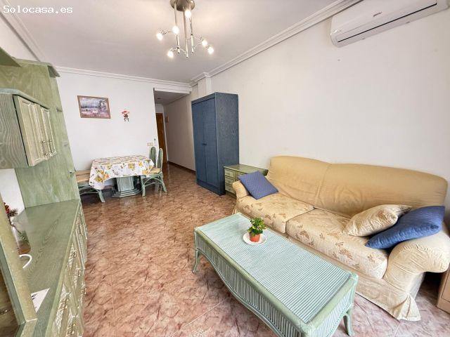 APARTAMENTO DE 2 DORMITORIOS CON VISTAS LATERALES AL MAR, TECHOS ALTOS Y A SOLO 700 METROS DE PLAYA