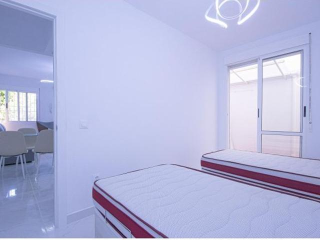 APARTAMENTO DE 2 DORMITORIOS CON PISCINA COMUNITARIA EN TORREVIEJA ALICANTE