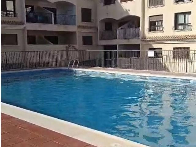 APARTAMENTO DE 2 DORMITORIOS CON PISCINA COMUNITARIA
