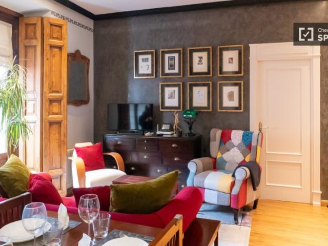 Apartamento de 2 dormitorios en alquiler en Universidad, Madrid