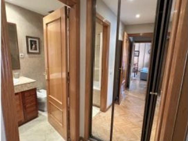 Apartamento de 2 dormitorios en alquiler en Madrid