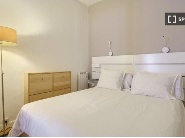 Apartamento de 2 dormitorios en alquiler en Malasaña, Madrid