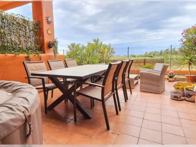 Apartamento de 2 dormitorios en alquiler en Manilva