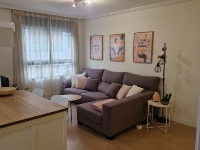 Apartamento de 2 dormitorios en alquiler en Mislata, Valencia