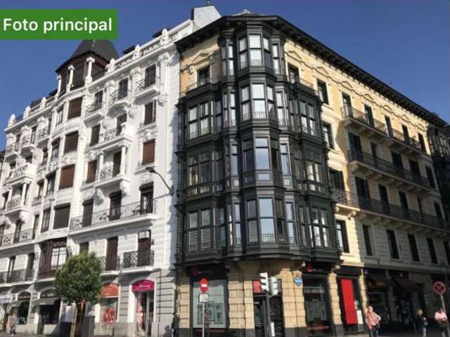 Apartamento de 2 dormitorios en alquiler en Abando, Bilbao
