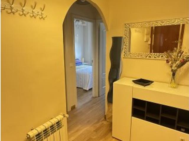 Apartamento de 2 dormitorios en alquiler en Almenara, Madrid