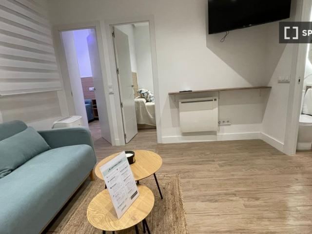 Apartamento de 2 dormitorios en alquiler en Argüelles, Madrid