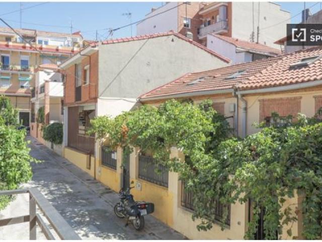 Apartamento de 2 dormitorios en alquiler en Bellas Vistas
