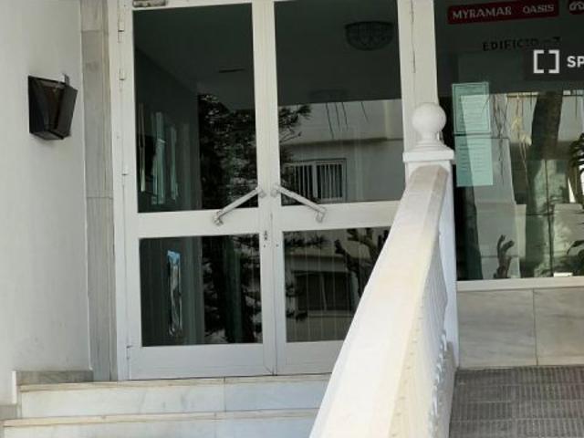 Apartamento de 2 dormitorios en alquiler en Benalmádena, gastos incluidos