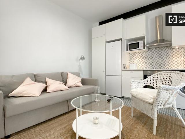 Apartamento de 2 dormitorios en alquiler en Benicalap, Valencia