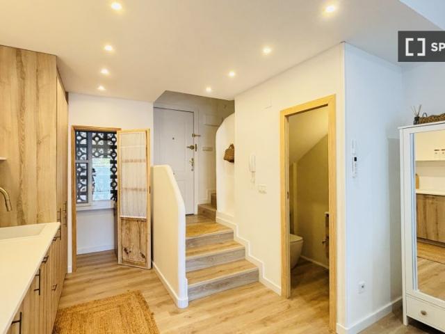 Apartamento de 2 dormitorios en alquiler en Benidorm