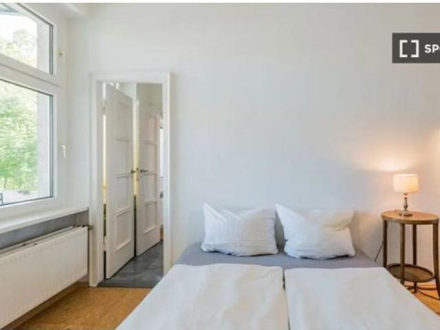 Apartamento de 2 dormitorios en alquiler en Berlín, gastos incluidos