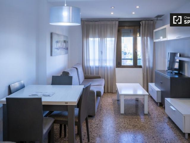Apartamento de 2 dormitorios en alquiler en Campanar, Valencia