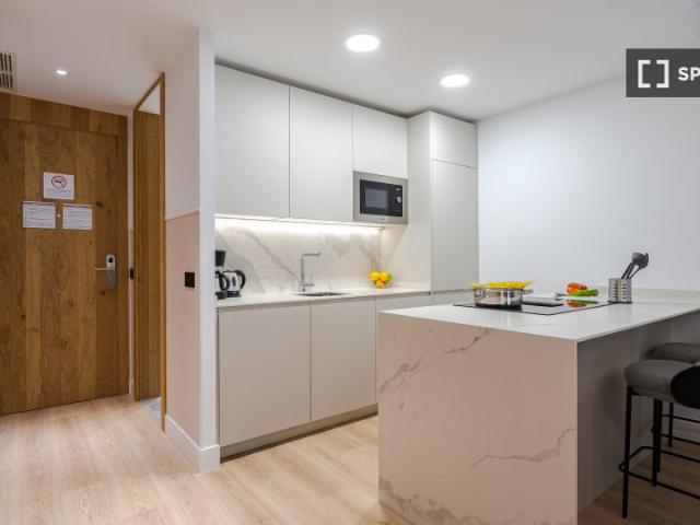Piso de 2 habitaciones en alquiler en Castilla, Madrid
