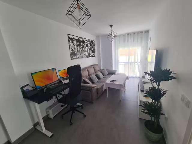 Apartamento de 2 dormitorios en alquiler en Capuchinos, Málaga