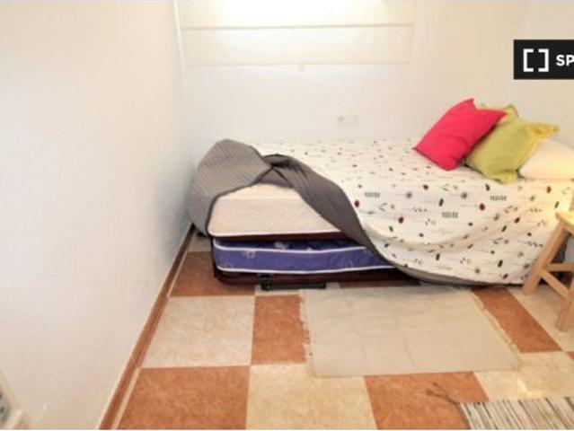 Apartamento de 2 dormitorios en alquiler en Cartagena