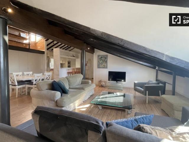 Piso de 2 habitaciones en alquiler en Justicia, Madrid
