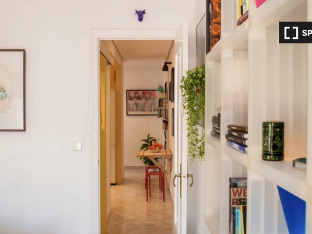 Apartamento de 2 dormitorios en alquiler en Ciutat Vella, Valencia