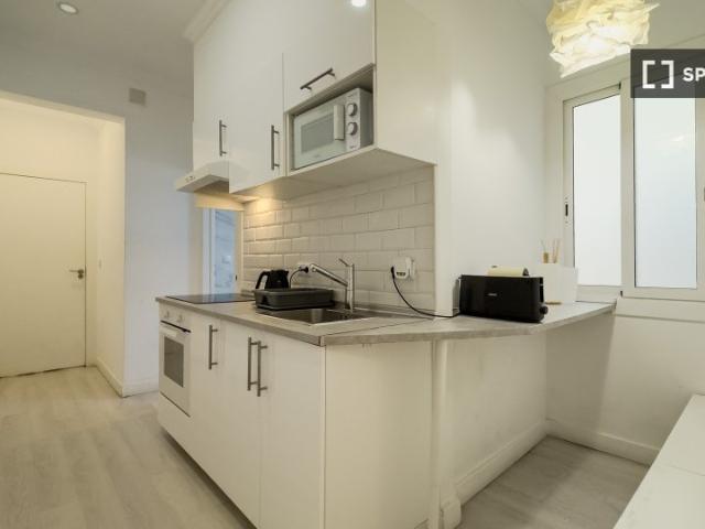 Apartamento de 2 dormitorios en alquiler en Ciutat Vella, Barcelona