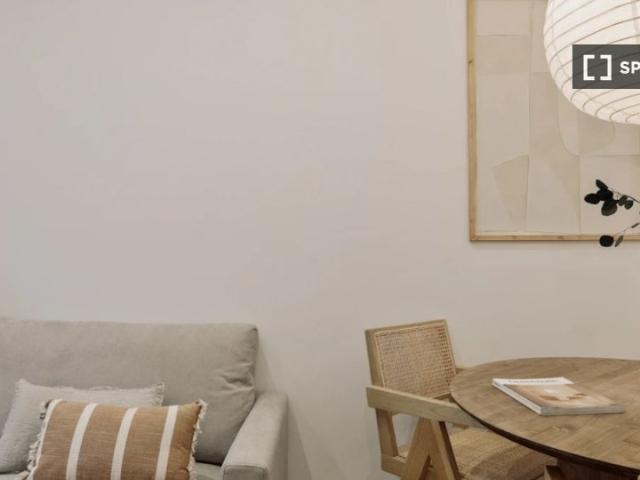 Apartamento de 2 dormitorios en alquiler en Ciutat Vella, Barcelona