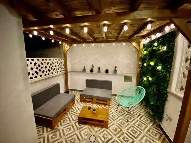 Apartamento de 2 dormitorios en alquiler en Cortes, Madrid