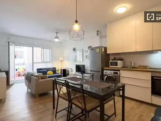 Apartamento de 2 dormitorios en alquiler en El Raval, Barcelona