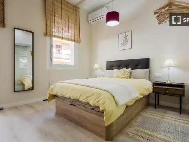 Apartamento de 2 dormitorios en alquiler en El Raval, Barcelona