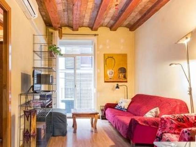 Apartamento de 2 dormitorios en alquiler en El Raval, Barcelona