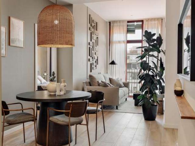 Apartamento de 2 dormitorios en alquiler en El Raval, Barcelona