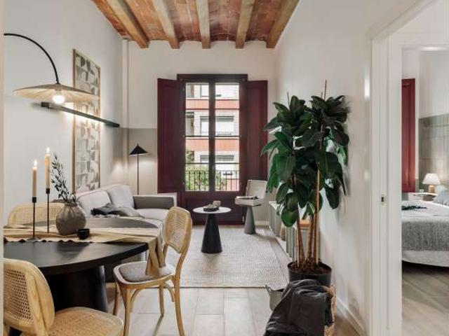 Piso de 2 habitaciones en alquiler en El Raval, Barcelona
