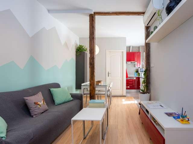 Apartamento de 2 dormitorios en alquiler en Embajadores, Madrid