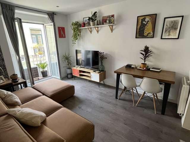 Apartamento de 2 dormitorios en alquiler en Embajadores, Madrid