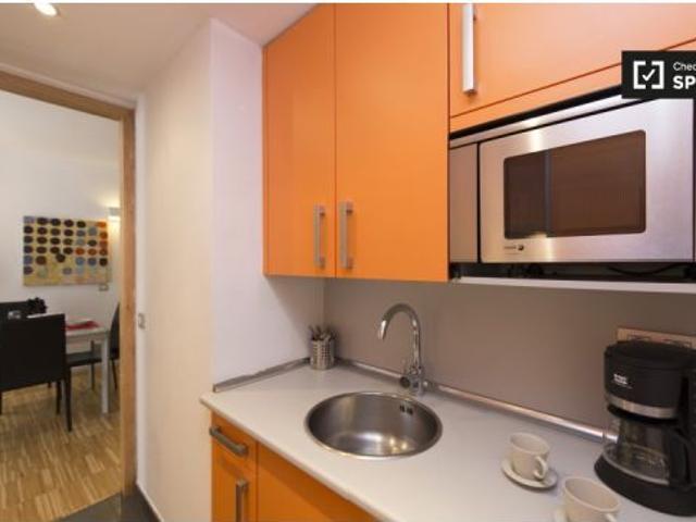 Apartamento de 2 dormitorios en alquiler en Embajadores