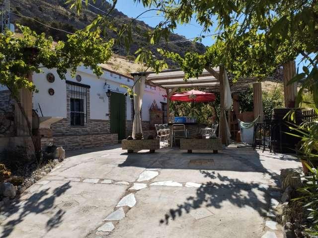 Apartamento de 2 dormitorios en alquiler en Granada