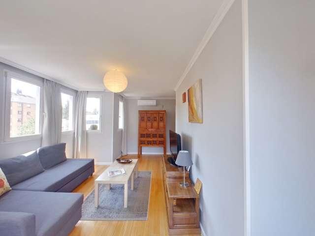 Apartamento de 2 dormitorios en alquiler en Hispanoamérica, Madrid