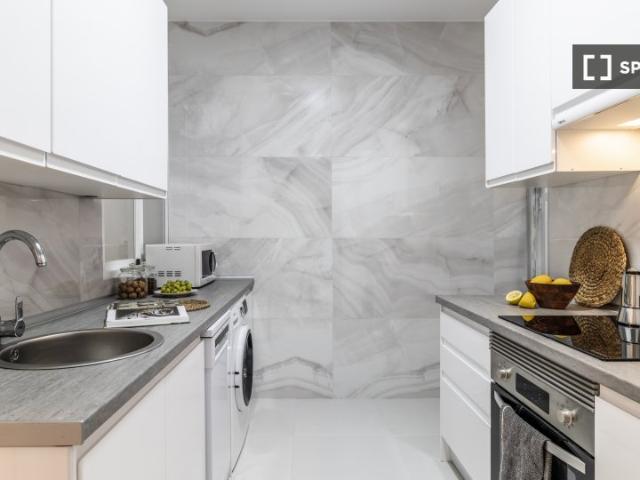 Apartamento de 2 dormitorios en alquiler en Ibiza, Madrid