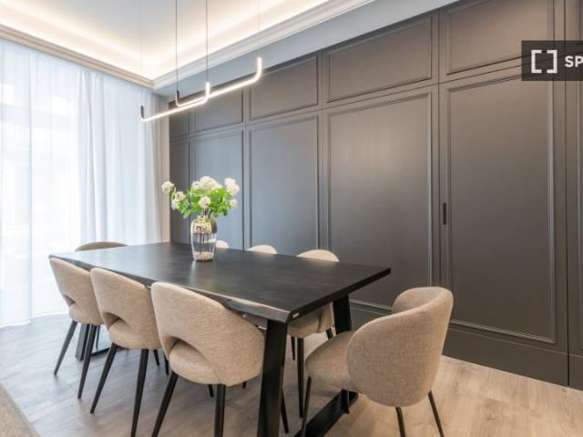 Apartamento de 2 dormitorios en alquiler en Justicia, Madrid