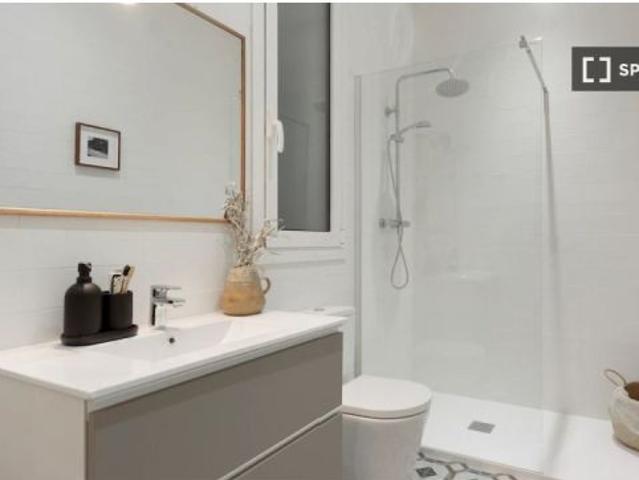 Apartamento de 2 dormitorios en alquiler en L' Eixample