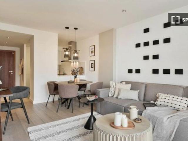 Apartamento de 2 dormitorios en alquiler en L' Eixample