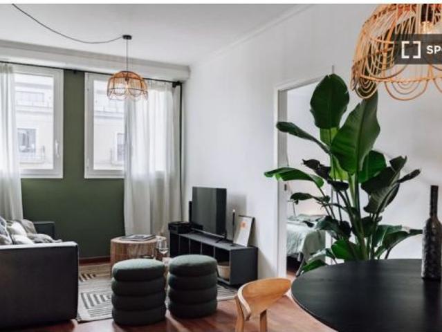 Apartamento de 2 dormitorios en alquiler en L' Eixample