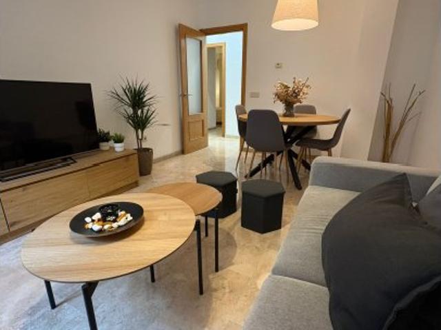 Apartamento de 2 dormitorios en alquiler en La Goleta, Málaga