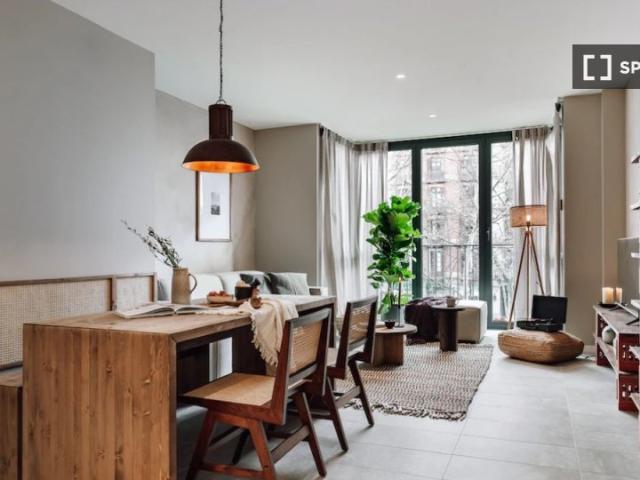 Apartamento de 2 dormitorios en alquiler en L'Eixample, Barcelona