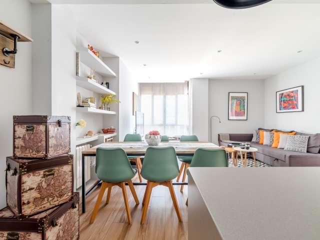 Apartamento de 2 dormitorios en alquiler en Pacífico, Madrid