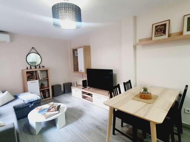 Apartamento de 2 dormitorios en alquiler en Palos de Moguer, Madrid