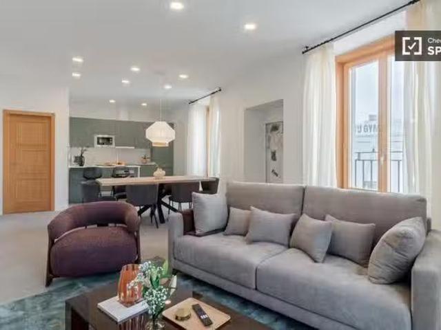 Apartamento de 2 dormitorios en alquiler en Palacio, Madrid